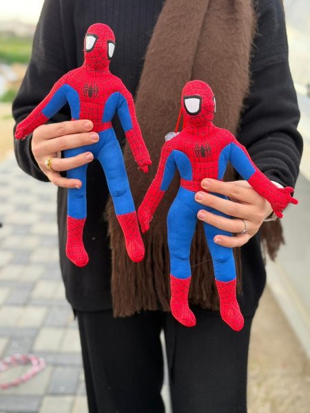 دب ديزني سبايدر مان واقف مع علاقه 25سم